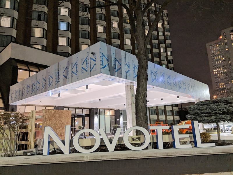 Novotel 4 - Oryx Aluminum